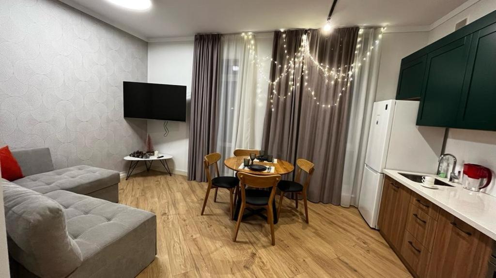 Apartment Shevchenco Lviv Bagian luar foto